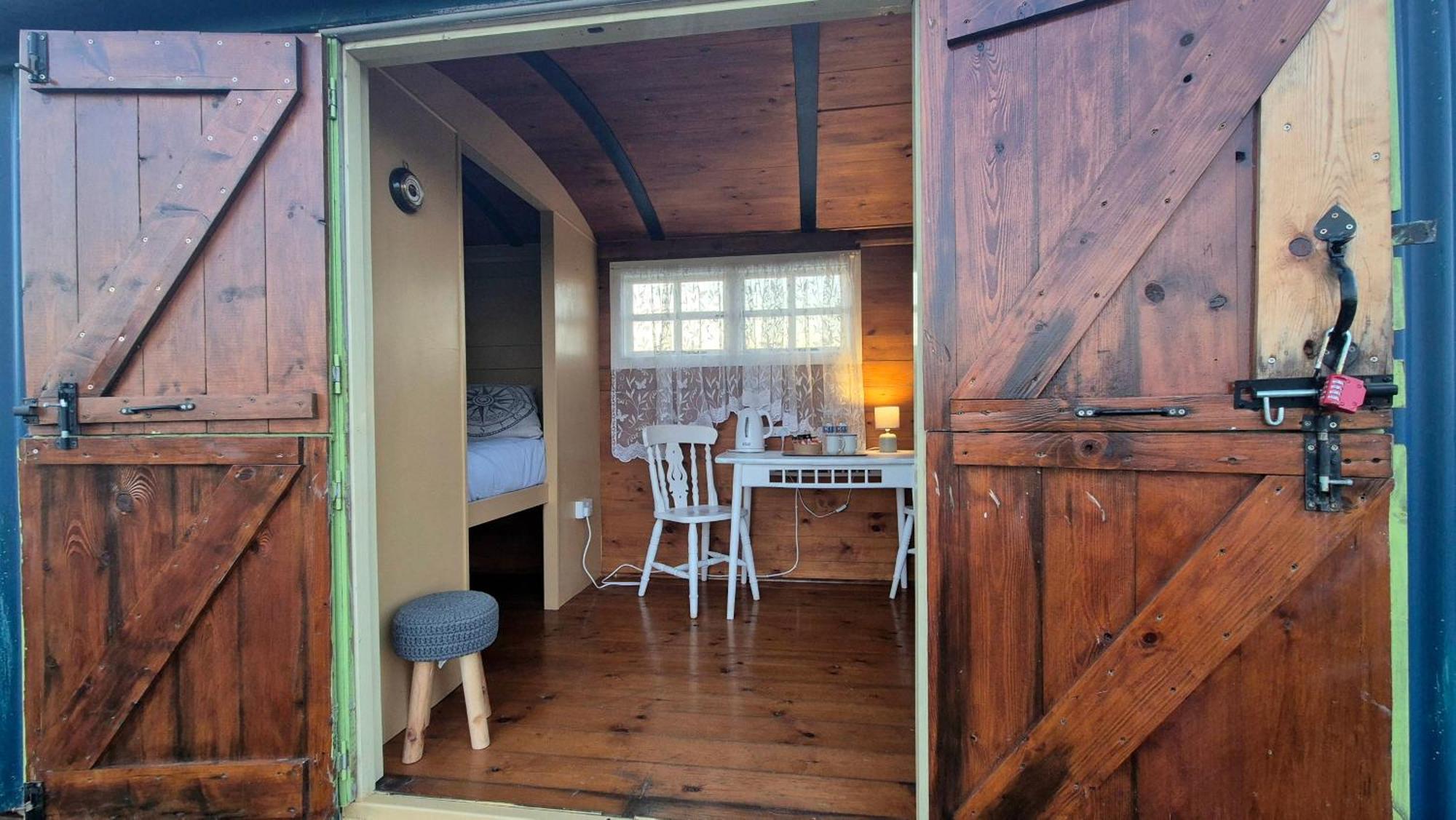 Coast Path Camping Saint Ishmaels  Esterno foto